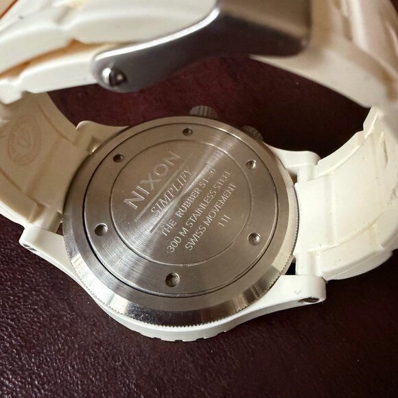 Nixon 51-30 Mens Classic Analog Watch - Picture 4 of 9
